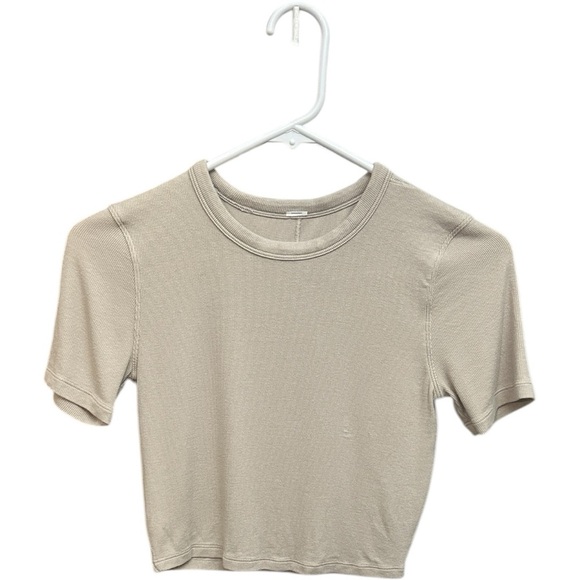lululemon athletica Tops - Lululemon Cream Tan Ribbed Crop Top Size 6 EUC